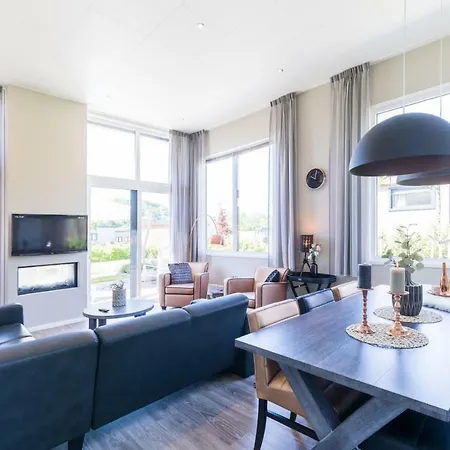 Resort Vb Deluxe 4 Personen Sauna Schin op Geul